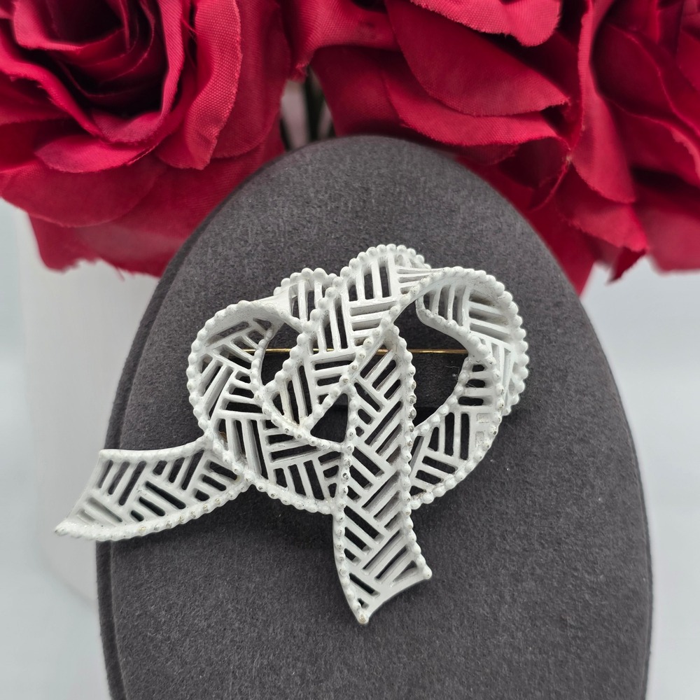 Vintage Trifari White Enamel Ribbon Bow Brooch Lattice Openwork Pin Designer